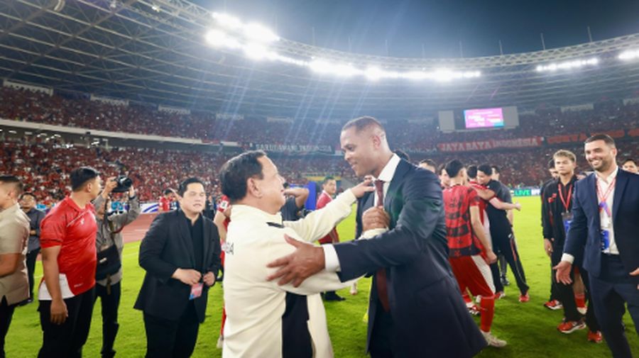 Presiden RI, Prabowo Menonton Langsung Pertandingan Timnas Indonesia vs Bahrain. (Instagram/Prabowo)