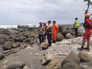 Nelayan Garut Tenggelam Dihantam Ombak di Tengah Laut Jayanti