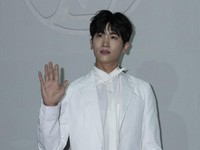 Park Hyung-sik Geser Kim Soo-hyun Jadi Aktor Termahal di Korea