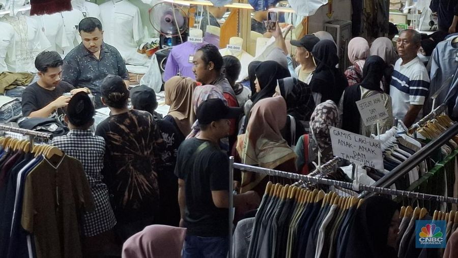 Suasana Pasar Tanah Abang Blok A dan Blok B, Rabu (26/3/2025). (CNBC Indonesia/Chandra)