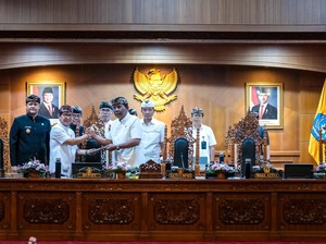 Bupati Badung Adi Arnawa Sampaikan LKPJ 2024
