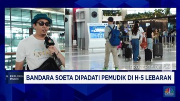 Video: Bandara Soetta Dipadati Pemudik H-5 Lebaran