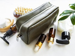 7 Produk Skincare Esensial yang Wajib Dibawa Saat Mudik 7 Produk Skincare Esensial yang Wajib Dibawa Saat Mudik