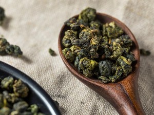 Lagi Populer, Ini 5 Khasiat Minum Teh Oolong Panggang