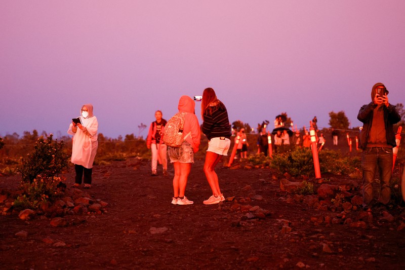 Lahar meletus dari kawah Halema'uma'u di dalam kaldera puncak Kaluapele, di gunung berapi Kilauea di Hawaii, AS, 26 Maret 2025. Lahar meletus dari kawah Halema'uma'u di dalam kaldera puncak Kaluapele, di gunung berapi Kilauea di Hawaii, AS, 26 Maret 2025. (REUTERS/Marco Garcia)