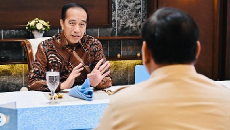 Presiden Prabowo Subianto mengundang Presiden ke-7 Republik Indonesia Joko Widodo untuk berbuka puasa bersama di Istana Kepresidenan Jakarta, Rabu (26/3/2025). (Instagram/Kemensetneg RI)