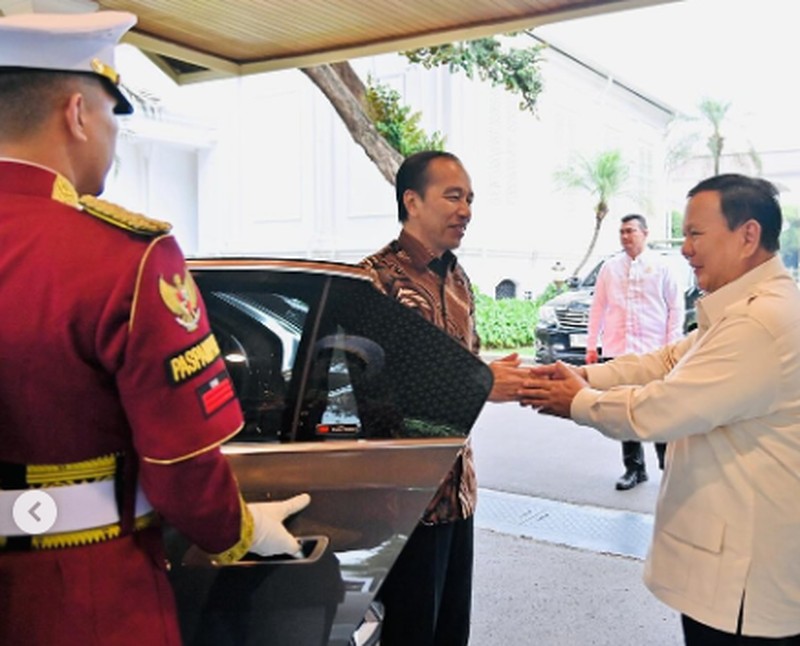 Presiden Prabowo Subianto mengundang Presiden ke-7 Republik Indonesia Joko Widodo untuk berbuka puasa bersama di Istana Kepresidenan Jakarta, Rabu (26/3/2025). (Instagram/Kemensetneg RI)