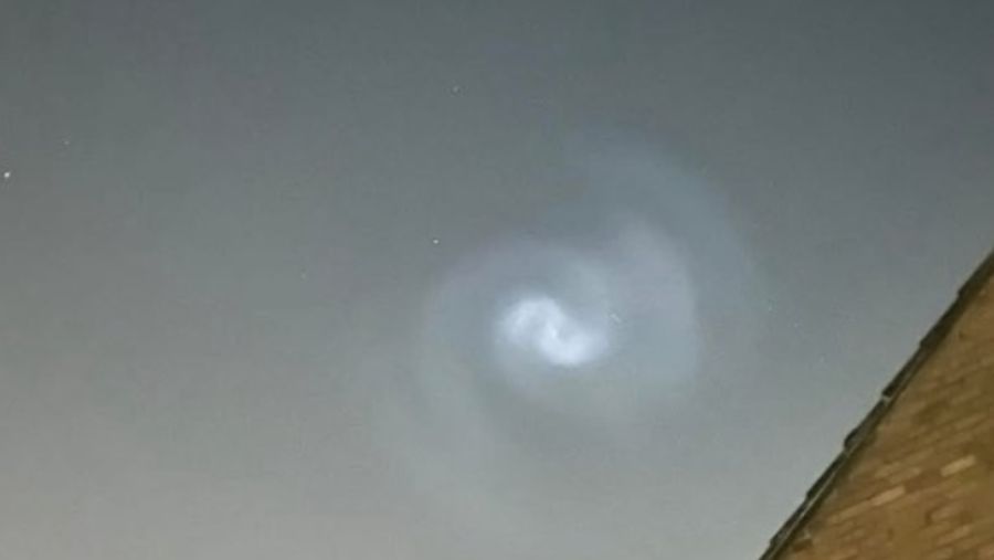 Pusaran Cahaya Langit. (X/metOffice)
