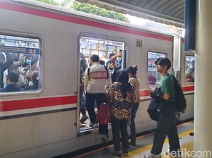 Drama KRL Bablas Tak Berhenti di Sudirman Berujung Masinis Diperiksa