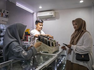iPhone vs Android: Mana yang Lebih Cocok untuk Orang Tua?