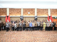 Bos BI & OJK Gelar Rapat Bersama, Ini Isi Bahasannya!