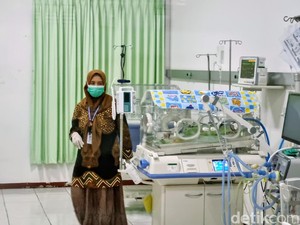 Kondisi Terkini Ibu dan Bayi yang Lahiran di Trotoar Jalan Ponorogo
