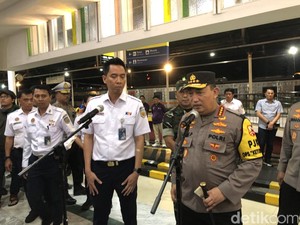 Puncak Arus Mudik, Kapolri Sarankan Pemudik Gunakan Kereta Api