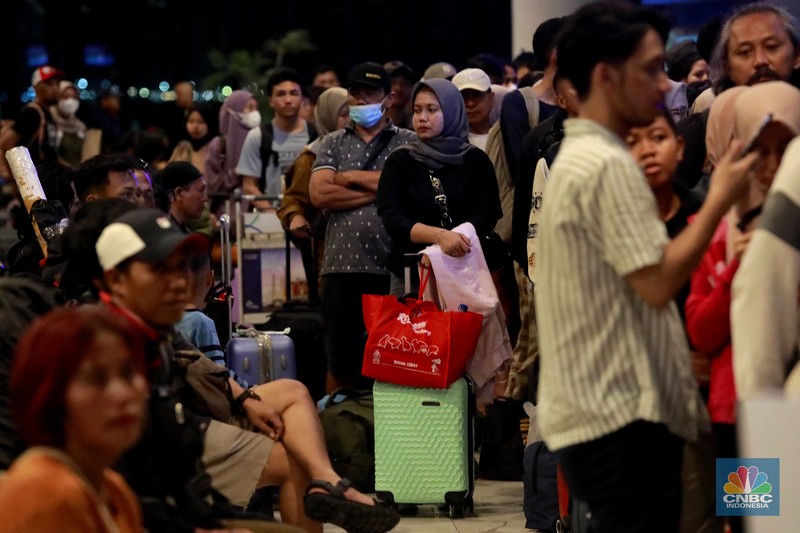 uasana Pelabuhan Merak saat Puncak Arus Mudik Lebaran. (CNBC Indonesia/Muhammad sabki)