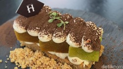 Uniknya Bikamisu, Bika Ambon yang Disajikan Seperti Tiramisu