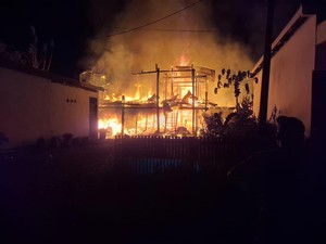 Rumah di Bone Terbakar Diduga Akibat Kompor Meledak, 1 Lansia Tewas Terjebak