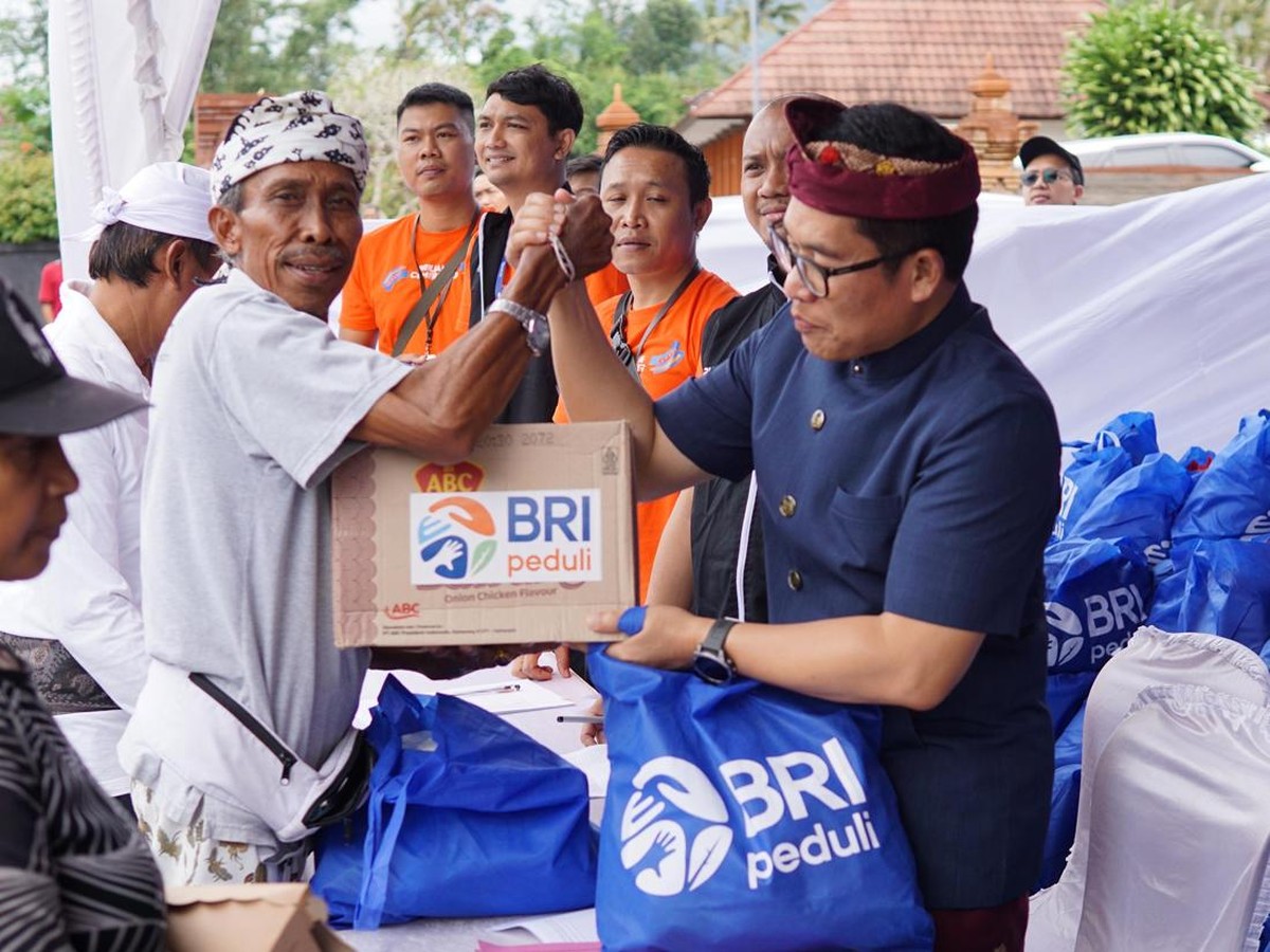 BRI Peduli Salurkan Sembako dan Renovasi Pura Sambut Hari Raya Nyepi 2025
