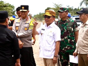 Gubernur Kalteng Targetkan Jalan Lingkar Luar Selatan Sampit Tuntas 2026