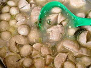 3 Resep Kuah Bakso yang Bening Gurih dan Gampang Dibuat