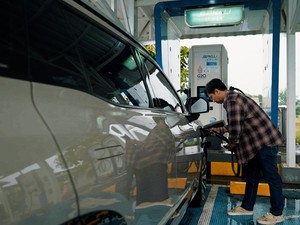 Libur Natar Bawa Mobil Listrik? Catat! Ini Daftar SPKLU di Tol Trans Jawa