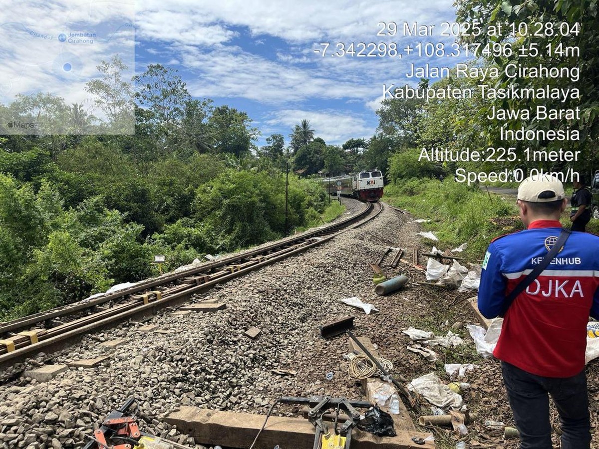Jalur Kereta Ciamis-Manonjaya Selatan Jawa Kembali Normal Setelah Amblesan