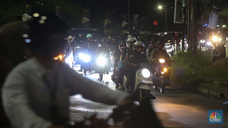Puncak arus mudik masih berlangsung pada H-2 Lebaran 2025. Meskipun jumlah pemudik terus meningkat, situasi lalu lintas di Jalur Arteri Karawang, Jawa Barat, pada Sabtu (29/3/2025) terpantau lancar tanpa hambatan berarti.