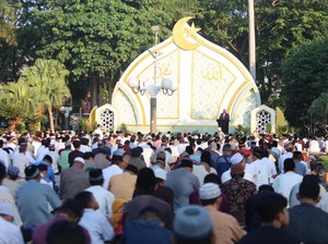 Pemkot Surabaya Gelar Salat Id Ramah Disabilitas di Balai Kota