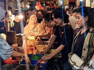 Sejumput Kisah Rindu di Lapak Bumbu Giling Heri Sukabumi