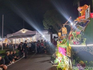 Hingar Bingar Gema Takbir Bersahutan di Gedung Pakuan