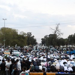 Niat Salat Idul Fitri, Tata Cara dan Bacaan Lengkap