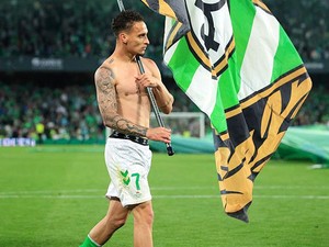 Antony Bawa Real Betis Raih Kemenangan di Derby Sevilla
