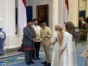 Didit Dampingi Prabowo Halalbihal di Open House Istana