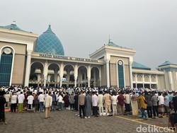 10 Masjid Besar di Surabaya untuk Salat Idul Adha 10 Masjid Besar di Surabaya untuk Salat Idul Adha