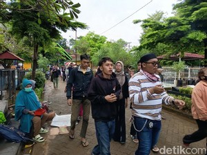 TPU Islam Panaikang Makassar Dipadati Peziarah di Hari Raya Idul Fitri