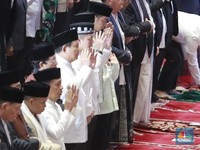 Potret Prabowo-Gibran Salat Idul Fitri 1446 H di Masjid Istiqlal