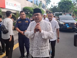 Rano Karno Salat Id di Balai Kota Bersama Pejabat Pemprov Jakarta