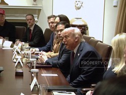 Video: Trump Blak-blakan Mau Bom Iran & Ancam Tarif Tambahan