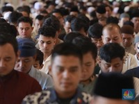 Momen Lebaran Penuh Guncangan, Setahun Idul Fitri 2 Kali