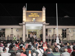 1.000 Paket Bingkisan Diberikan untuk Warga Kota Kediri Kurang Beruntung