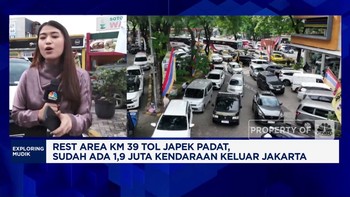 Rest Area KM 39 Tol Japek Padat, 1,9 Juta Kendaraan Keluar Jakarta