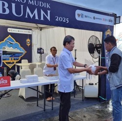 BNI Bagikan 200 Takjil dan Layanan Kesehatan di Posko Mudik Malang