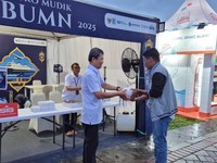 BNI Bagikan 200 Takjil dan Layanan Kesehatan di Posko Mudik Malang