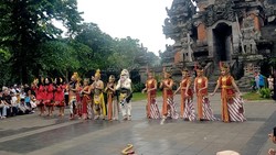 Video: Menikmati Pertunjukan Fragmen Tari Ramayana di TMII