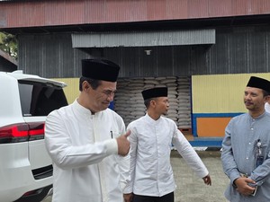 Sidak ke Gudang Bulog di Bone, Mentan Tantang Stok Gabah 500 Ribu Ton