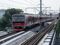 Ini Penampakan KRL Made in Madiun, Siap Melibas Rel Jabodetabek