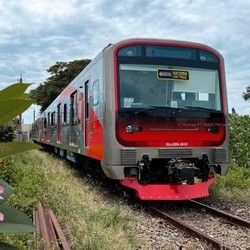 Masih Digeber Uji Coba, Kapan KRL Baru Buatan Madiun Beroperasi?