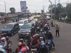 Rekayasa Arus Lalin Dilakukan di Simpang Mengkreng Kediri