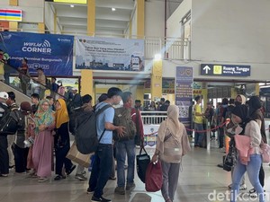 24 Ribu Penumpang Padati Terminal Purabaya Hari Pertama Lebaran