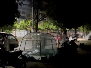 Video Warga Myanmar Tidur di Pinggir Jalan karena Banyak Gempa Susulan