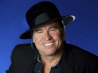 Aktor Pemeran Batman Val Kilmer Wafat, Ini Kisah dan Deretan Filmnya